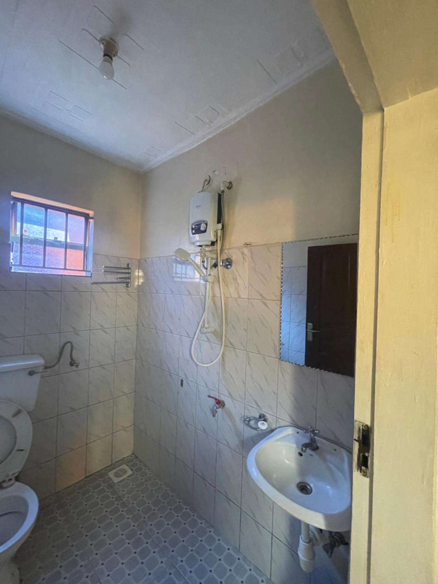 Suba Motel Kihihi Eksteriør billede
